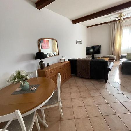 Gite D'Ecosse Appartement Azille Buitenkant foto