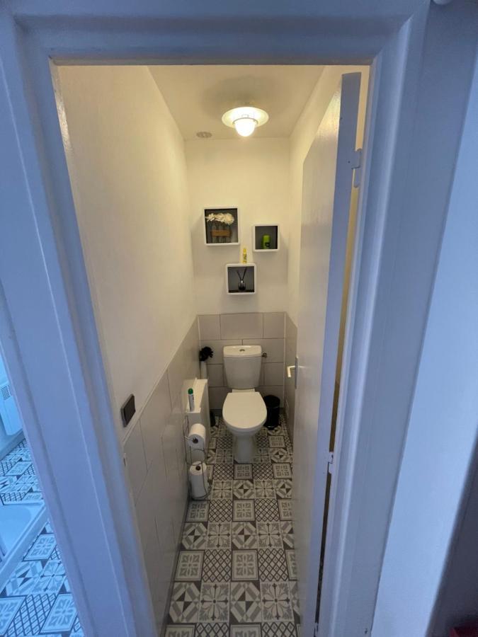 Gite D'Ecosse Appartement Azille Buitenkant foto