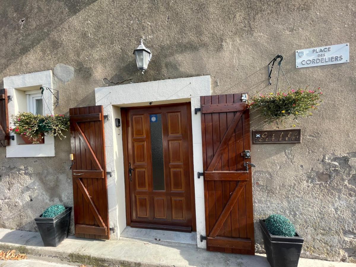 Gite D'Ecosse Appartement Azille Buitenkant foto