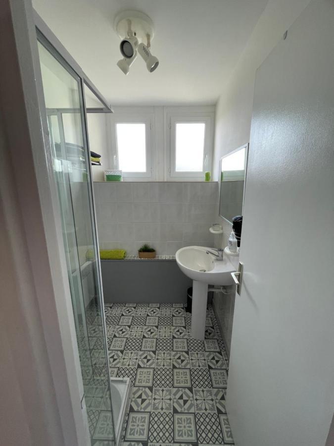 Gite D'Ecosse Appartement Azille Buitenkant foto