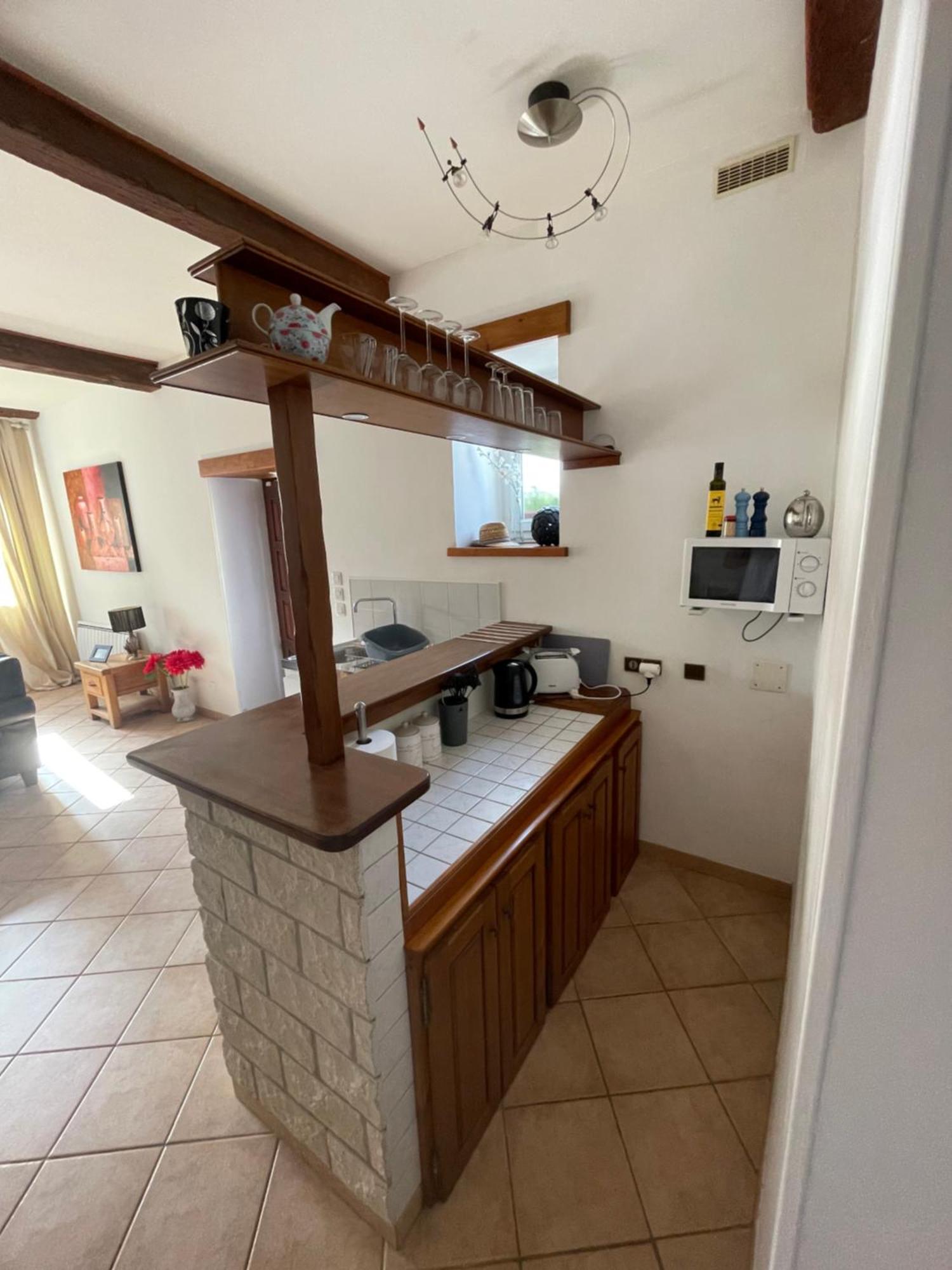 Gite D'Ecosse Appartement Azille Buitenkant foto